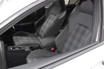 VOLKSWAGEN GOLF 2.0 TDI GTD Hatchback 5dr Diesel DSG Euro 6 (s/s) (200 ps)