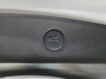 TESLA Model 3 Saloon 4dr Electric Auto RWD (241 bhp)
