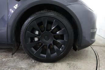 TESLA MODEL Y (Dual Motor) Long Range Auto 4WDE 5dr