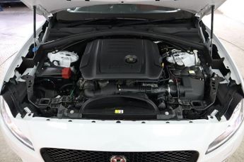 JAGUAR F-PACE 2.0 D180 Chequered Flag Auto AWD Euro 6 (s/s) 5dr