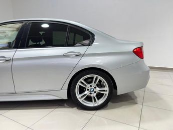 BMW 3 SERIES 2.0 320d M Sport Saloon 4dr Diesel Auto Euro 5 (s/s) (184 ps)
