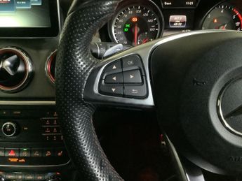 MERCEDES-BENZ 180 2.1 GLA200d AMG Line (Premium) SUV 5dr Diesel 7G-DCT 4MATIC Euro