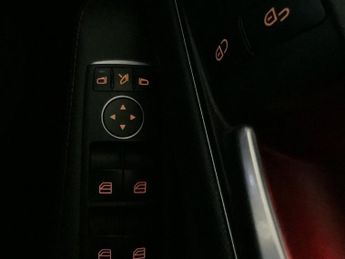 MERCEDES-BENZ 180 2.1 GLA200d AMG Line (Premium) SUV 5dr Diesel 7G-DCT 4MATIC Euro