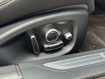 JAGUAR XF 3.0d V6 S Saloon 4dr Diesel Auto Euro 6 (s/s) (300 ps)