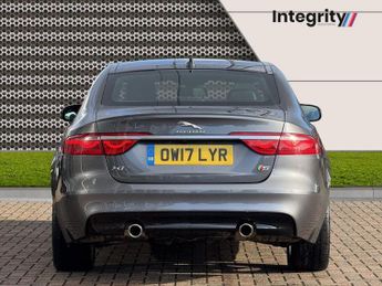 JAGUAR XF 3.0d V6 S Saloon 4dr Diesel Auto Euro 6 (s/s) (300 ps)