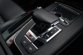 AUDI Q5 3.0 SQ5 TFSI QUATTRO 5d 349 BHP