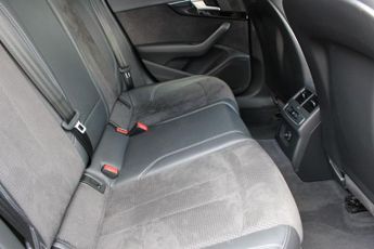 AUDI A4 AVANT 2.0 TFSI 40 Black Edition Estate 5dr Petrol S Tronic Euro 6 (s/s