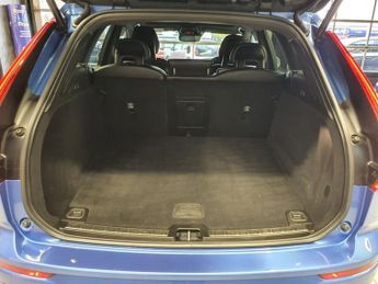 VOLVO XC60 2.0 D5 PowerPulse R-Design SUV 5dr Diesel Auto AWD Euro 6 (s/s) 