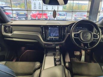 VOLVO XC60 2.0 D5 PowerPulse R-Design SUV 5dr Diesel Auto AWD Euro 6 (s/s) 