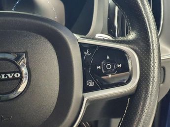 VOLVO XC60 2.0 D5 PowerPulse R-Design SUV 5dr Diesel Auto AWD Euro 6 (s/s) 