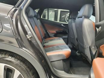 VOLKSWAGEN ID.4 Pro Performance 77kWh 1ST Edition SUV 5dr Electric Auto (204 ps)