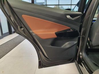 VOLKSWAGEN ID.4 Pro Performance 77kWh 1ST Edition SUV 5dr Electric Auto (204 ps)