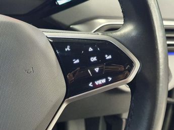 VOLKSWAGEN ID.4 Pro Performance 77kWh 1ST Edition SUV 5dr Electric Auto (204 ps)