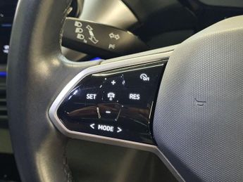 VOLKSWAGEN ID.4 Pro Performance 77kWh 1ST Edition SUV 5dr Electric Auto (204 ps)