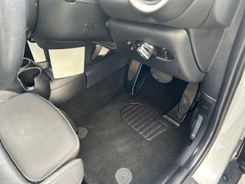 MINI HATCH 1.5 Cooper Hatchback 5dr Petrol Auto Euro 6 (s/s) (136 ps)