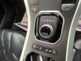 LAND ROVER RANGE ROVER EVOQUE 2.2 SD4 Pure Tech SUV 5dr Diesel Auto 4WD Euro 5 (s/s) (190 ps)