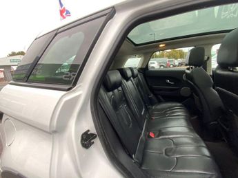 LAND ROVER RANGE ROVER EVOQUE 2.2 SD4 Pure Tech SUV 5dr Diesel Auto 4WD Euro 5 (s/s) (190 ps)