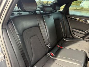 AUDI A4 2.0 TDI Black Edition Plus Saloon 4dr Diesel Multitronic Euro 5 
