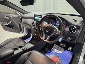 MERCEDES-BENZ GLA 2.1 GLA220 CDI AMG Line SUV 5dr Diesel 7G-DCT 4MATIC Euro 6 (s/s