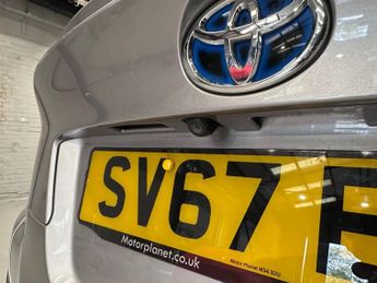 TOYOTA C-HR 1.8 VVT-h Dynamic SUV 5dr Petrol Hybrid CVT Euro 6 (s/s) (122 ps