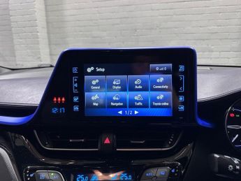 TOYOTA C-HR 1.8 VVT-h Dynamic SUV 5dr Petrol Hybrid CVT Euro 6 (s/s) (122 ps