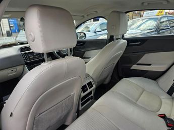 JAGUAR XE AUTOMATIC 2.0 GTDi Portfolio Saloon 4dr Petrol Auto Euro 6 (s/s)