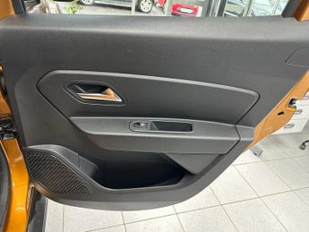 DACIA DUSTER 1.6 SCe Prestige SUV 5dr Petrol Manual Euro 6 (s/s) (115 ps)