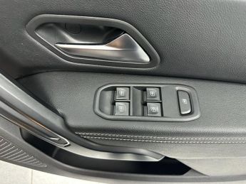 DACIA DUSTER 1.6 SCe Prestige SUV 5dr Petrol Manual Euro 6 (s/s) (115 ps)