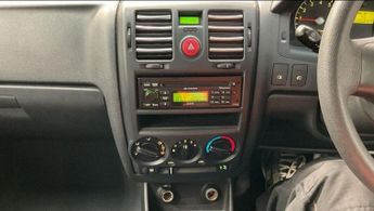 HYUNDAI GETZ 1.4 CDX Hatchback 5dr Petrol Manual (141 g/km, 95 bhp)