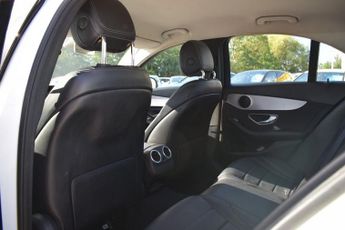 MERCEDES-BENZ C-CLASS 2.0 C300 Sport Saloon 4dr Petrol G-Tronic+ Euro 6 (s/s) (258 ps)