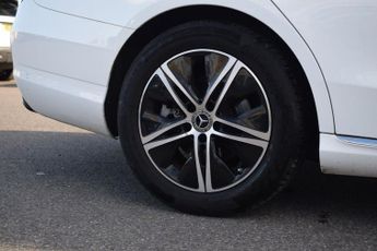 MERCEDES-BENZ C-CLASS 2.0 C300 Sport Saloon 4dr Petrol G-Tronic+ Euro 6 (s/s) (258 ps)