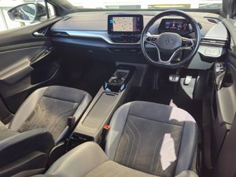 VOLKSWAGEN ID.4 Pro Performance 77kWh Life SUV 5dr Electric Auto (204 ps)