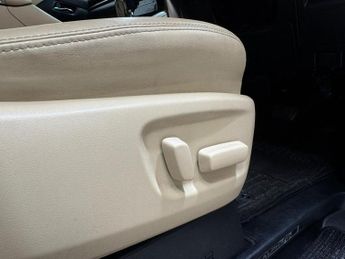 TOYOTA ALPHARD 2.5 Hybrid ULEZ Euro 6 7 Seats Auto