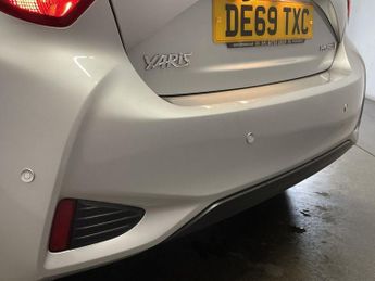 TOYOTA YARIS 1.5 VVT-h Active Hatchback 5dr Petrol Hybrid E-CVT Euro 6 (s/s) 