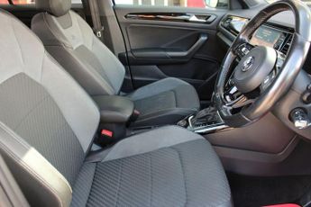 VOLKSWAGEN T-ROC 2.0 TSI R SUV 5dr Petrol DSG 4Motion Euro 6 (s/s) (300 ps)