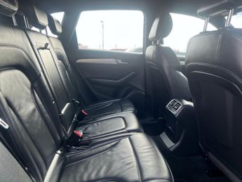 AUDI Q5 2.0 TDI S line SUV 5dr Diesel S Tronic quattro Euro 5 (s/s) (177