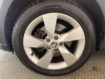 SKODA OCTAVIA 2.0 TDI Scout Estate 5dr Diesel DSG 4WD Euro 6 (s/s) (184 ps)