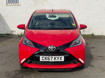 TOYOTA AYGO 1.0 VVT-i x-play Hatchback 5dr Petrol Manual Euro 6 (68 ps)