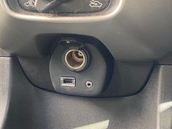 TOYOTA AYGO 1.0 VVT-i x-play Hatchback 5dr Petrol Manual Euro 6 (68 ps)