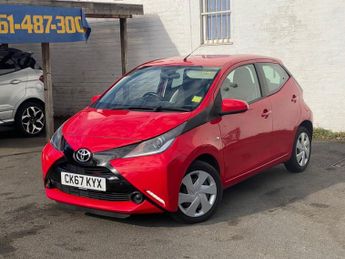 TOYOTA AYGO 1.0 VVT-i x-play Hatchback 5dr Petrol Manual Euro 6 (68 ps)