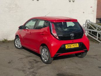 TOYOTA AYGO 1.0 VVT-i x-play Hatchback 5dr Petrol Manual Euro 6 (68 ps)
