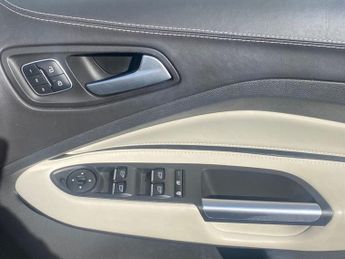 FORD KUGA 2.0 TDCi EcoBlue Vignale SUV 5dr Diesel Powershift AWD Euro 6 (s