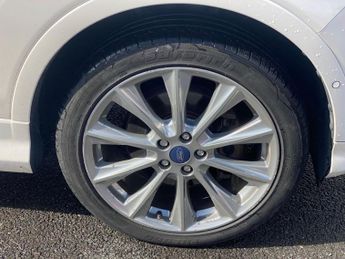 FORD KUGA 2.0 TDCi EcoBlue Vignale SUV 5dr Diesel Powershift AWD Euro 6 (s