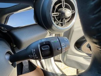 MINI Electric Hatch Cooper SE 32.6kWh Level 1 Hatchback 3dr Electric Auto (184 ps)