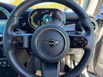 MINI Electric Hatch Cooper SE 32.6kWh Level 1 Hatchback 3dr Electric Auto (184 ps)