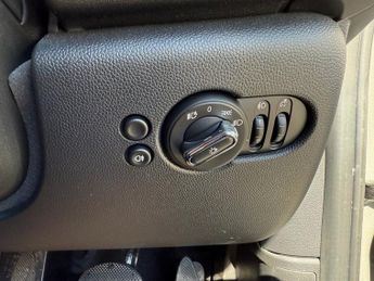 MINI Electric Hatch Cooper SE 32.6kWh Level 1 Hatchback 3dr Electric Auto (184 ps)