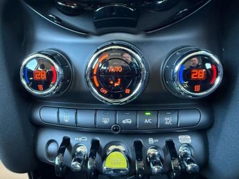 MINI Electric Hatch Cooper SE 32.6kWh Level 1 Hatchback 3dr Electric Auto (184 ps)