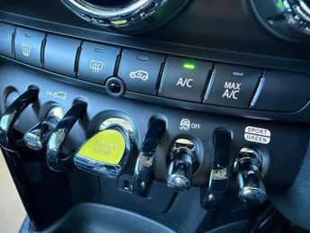 MINI Electric Hatch Cooper SE 32.6kWh Level 1 Hatchback 3dr Electric Auto (184 ps)