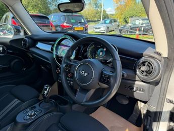 MINI Electric Hatch Cooper SE 32.6kWh Level 1 Hatchback 3dr Electric Auto (184 ps)