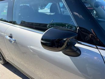 MINI Electric Hatch Cooper SE 32.6kWh Level 1 Hatchback 3dr Electric Auto (184 ps)